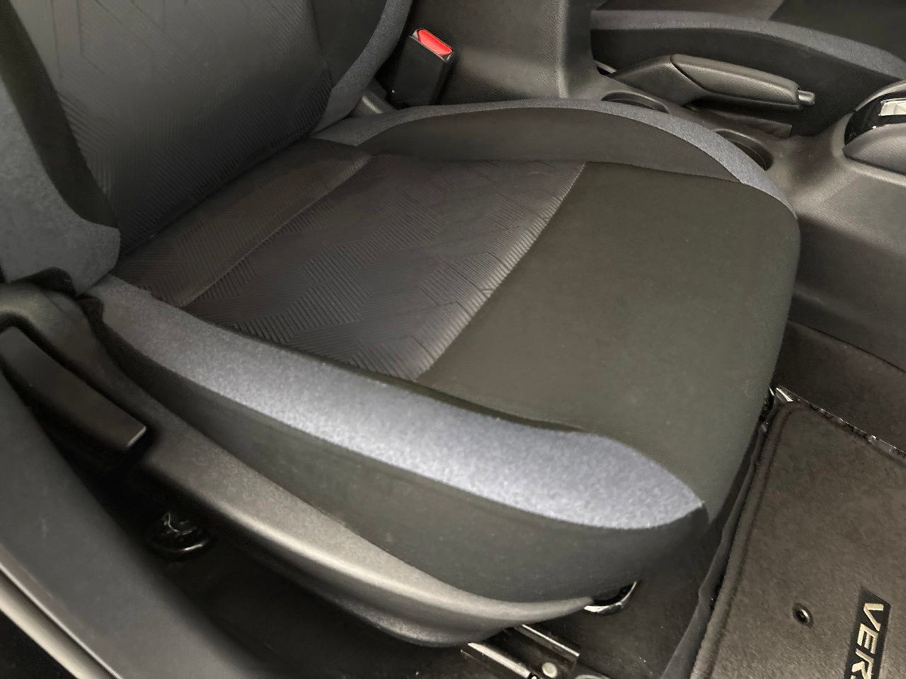 Used 2025 Nissan Versa SV w/ Trunk Package FWD image 28