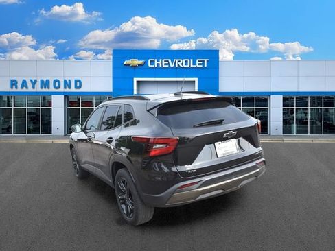 Used 2025 Chevrolet Trax ACTIV w/ Driver Confidence Package FWD image 5