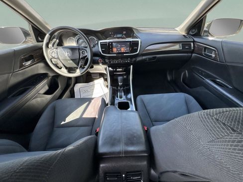 Used 2016 Honda Accord EX image 11