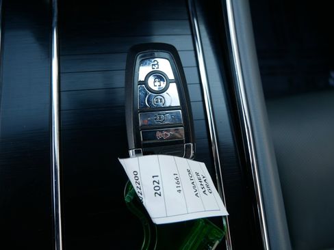 Used 2021 Lincoln Aviator Reserve w/ Equipment Group 202A image 34