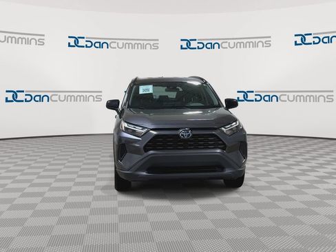 Used 2023 Toyota RAV4 LE AWD/4WD image 4