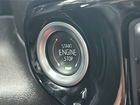 Used 2025 GMC Sierra 1500 SLT AWD/4WD image 23