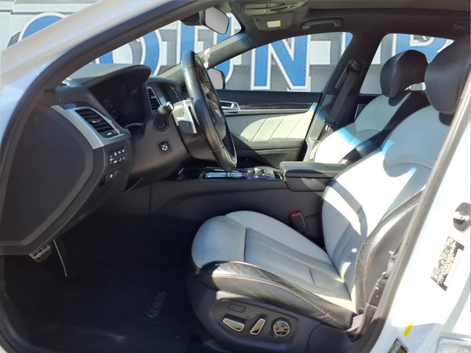 Used 2018 Genesis G80 3.3T Sport RWD image 18