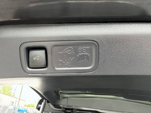 Used 2023 Ford Expedition Max Platinum AWD/4WD image 25