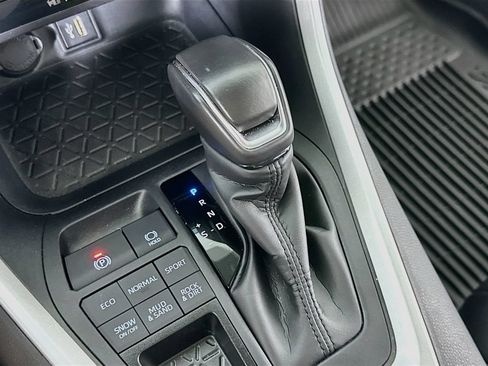Used 2025 Toyota RAV4 XLE Premium AWD/4WD image 32
