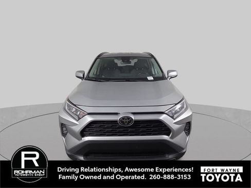 Used 2021 Toyota RAV4 XLE FWD image 3