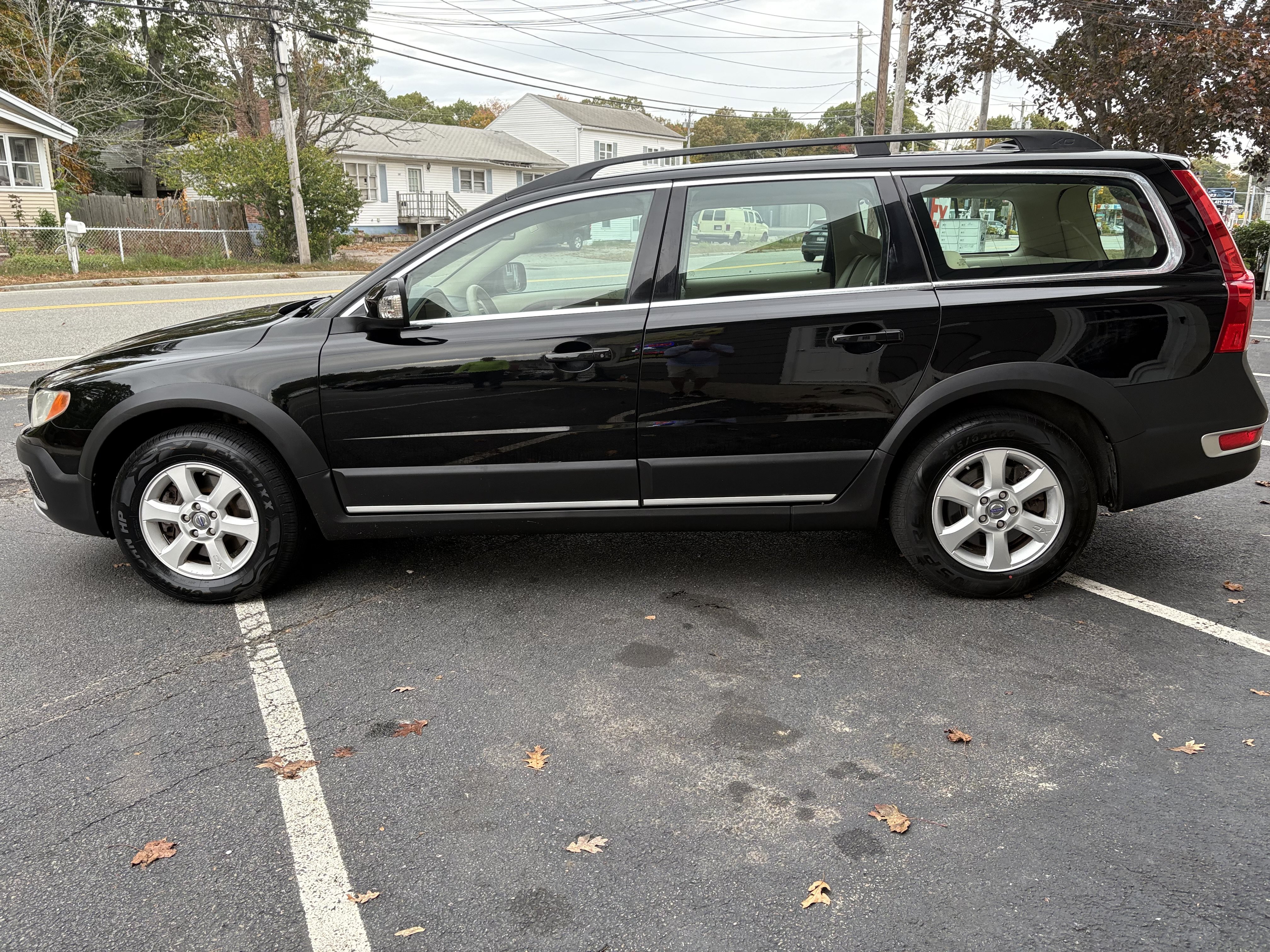 Used 2010 Volvo XC70 3.2 AWD/4WD image 7