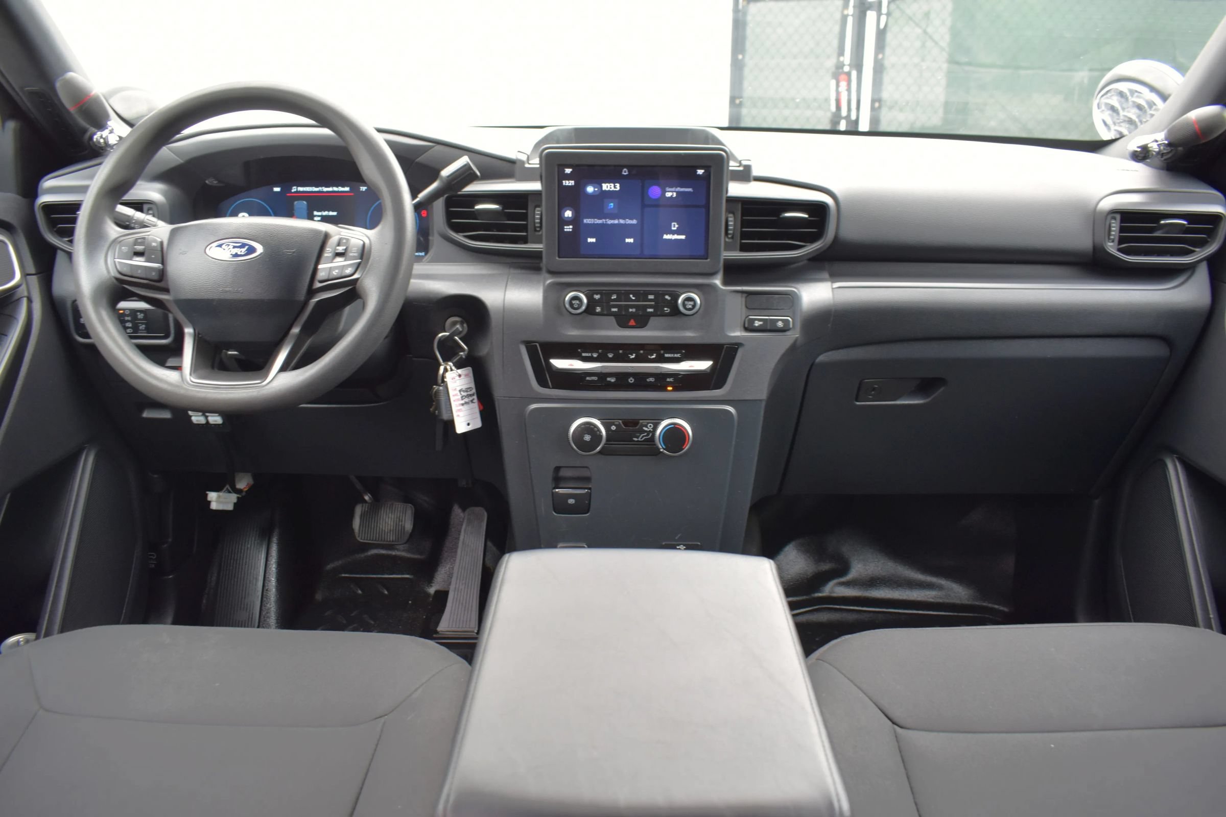 Used 2025 Ford Explorer 4WD Police Interceptor image 19