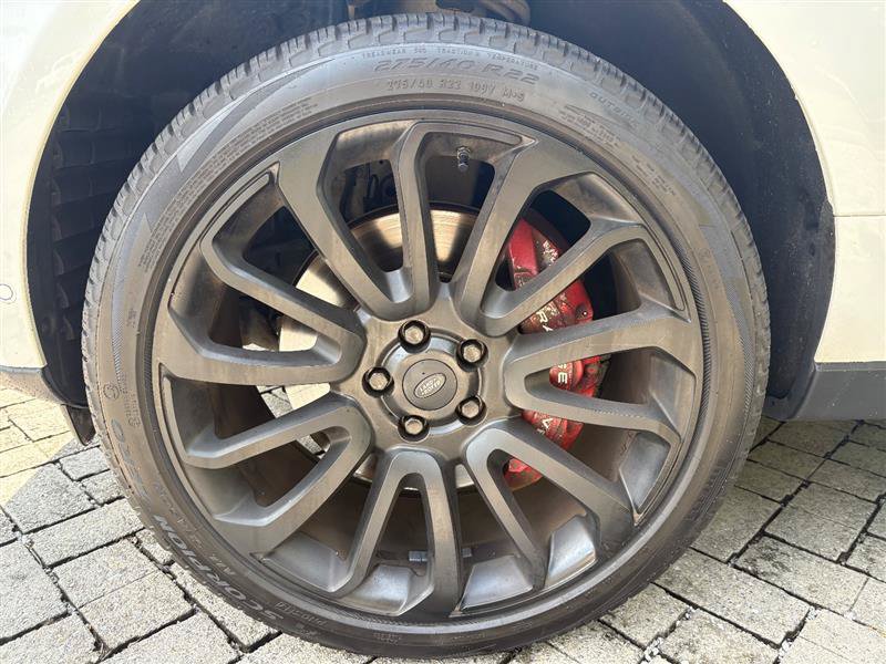 Used 2015 Land Rover Range Rover Supercharged AWD/4WD image 9