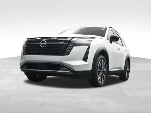 Used 2026 Nissan Pathfinder Platinum FWD image 28