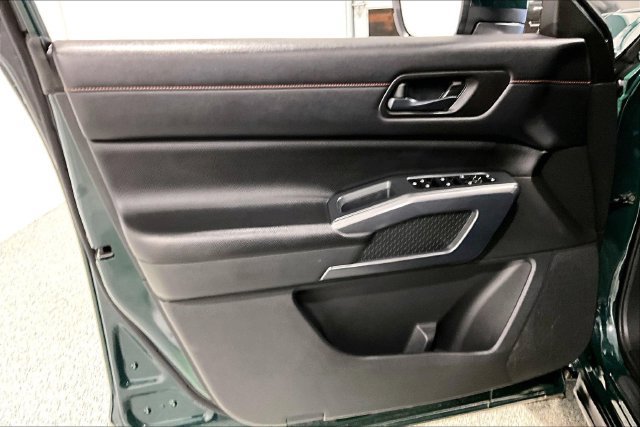 Used 2023 Nissan Pathfinder Rock Creek AWD/4WD image 25