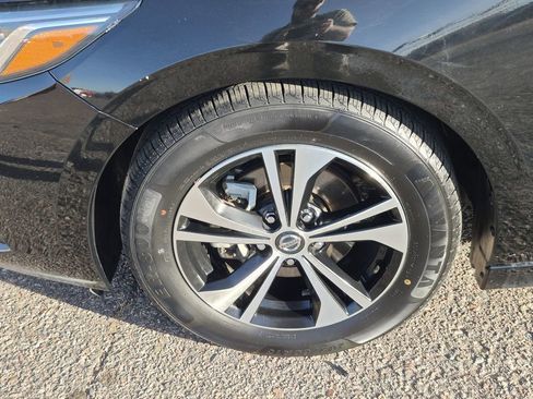 Used 2022 Nissan Sentra SV image 18