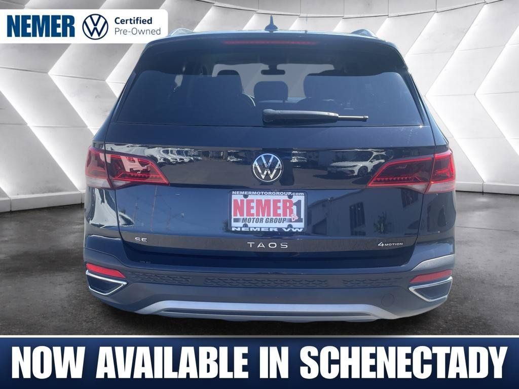 Used 2024 Volkswagen Taos SE AWD/4WD image 4