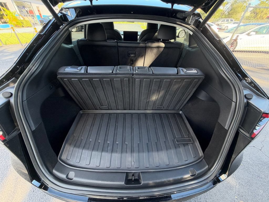 Used 2022 Tesla Model Y Long Range AWD/4WD image 23