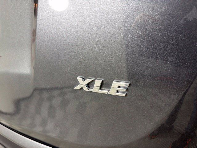 Used 2017 Toyota RAV4 XLE w/ Plus Special Value Package FWD image 14