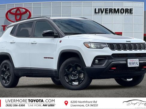 Used 2024 Jeep Compass Trailhawk image 1