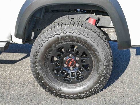 Used 2017 Toyota Tacoma TRD Pro AWD/4WD image 10