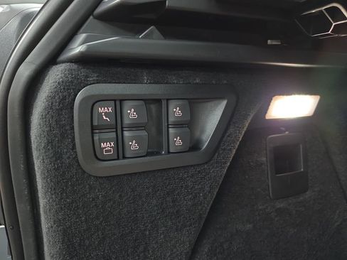 New 2026 BMW X7 xDrive40i w/ M Sport Package image 14