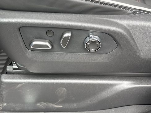 New 2026 GMC Sierra 1500 AT4X w/ LPO, Black Badging Package AWD/4WD image 16