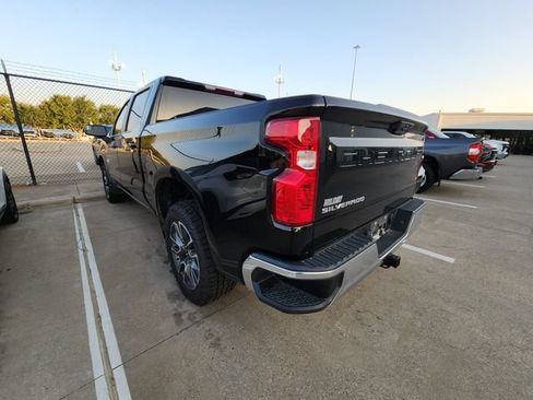 Used 2023 Chevrolet Silverado 1500 LT RWD image 4