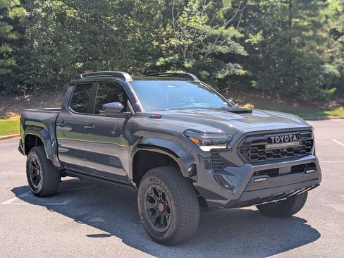 Used 2024 Toyota Tacoma TRD Pro AWD/4WD image 11