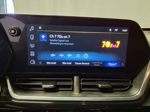 Used 2026 Chevrolet Trax RS w/ Sunroof Package image 13