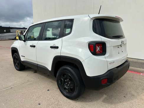 Used 2020 Jeep Renegade Sport image 6