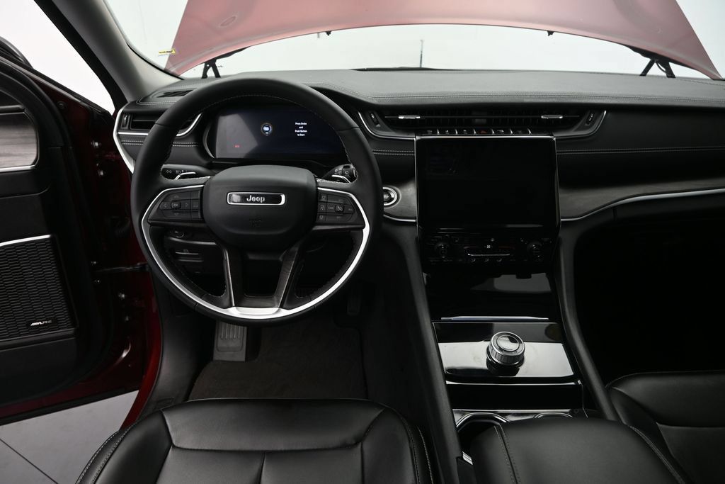 Used 2023 Jeep Grand Cherokee L Limited RWD image 21