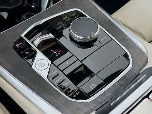 New 2026 BMW X5 xDrive40i w/ Climate Comfort Package image 17