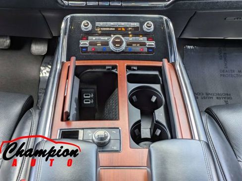 Used 2018 Lincoln Navigator Reserve w/ Technology Package AWD/4WD image 25