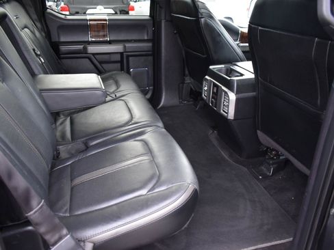 Used 2015 Ford F150 Platinum w/ Equipment Group 701A Luxury AWD/4WD image 30