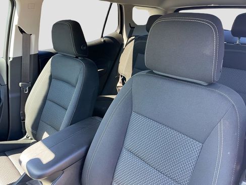 Used 2022 GMC Terrain SLE w/ Driver Convenience Package image 12