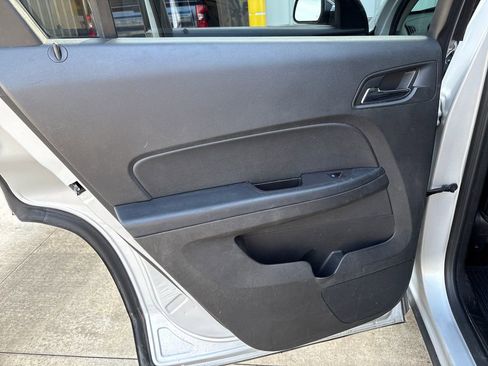 Used 2015 GMC Terrain SLT w/ Chrome Appearance Package image 31