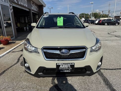 Used 2016 Subaru Crosstrek 2.0i Premium AWD/4WD image 3