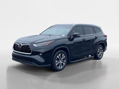 Used 2021 Toyota Highlander XLE