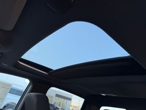 New 2026 GMC Canyon Elevation w/ Convenience Package image 15