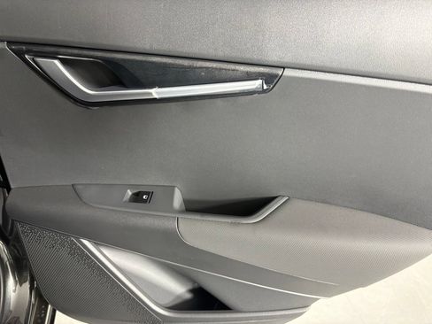 New 2026 Kia Niro EX FWD image 15