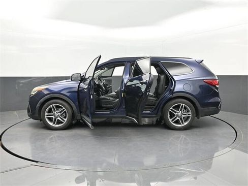 Used 2018 Hyundai Santa Fe Limited image 32