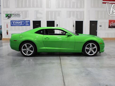 Used 2011 Chevrolet Camaro SS image 32