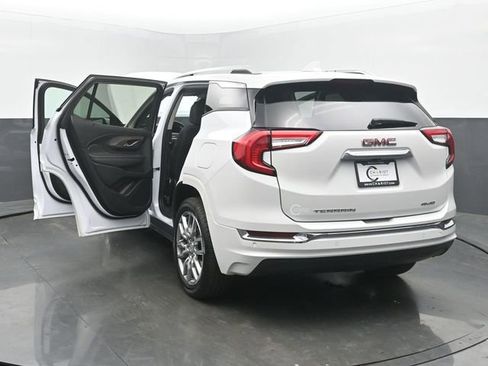 Used 2023 GMC Terrain Denali w/ LPO, Floor Liner Package AWD/4WD image 54