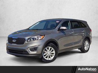Used 2017 Kia Sorento L video 1
