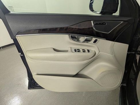 Used 2016 Volvo XC90 T6 Momentum w/ Momentum Plus Package image 14