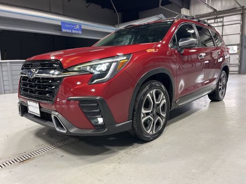 Certified 2023 Subaru Ascent Touring AWD/4WD image 3