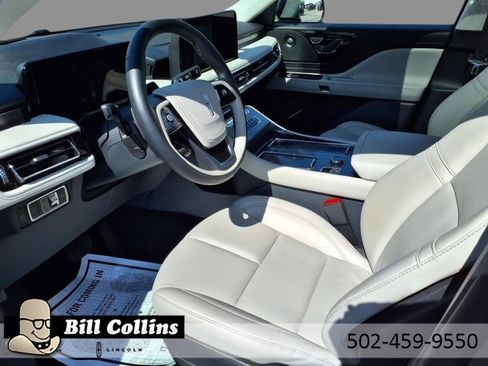 New 2025 Lincoln Aviator AWD w/ Equipment Group 101A image 4