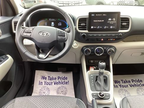 New 2026 Hyundai Venue SEL FWD image 28