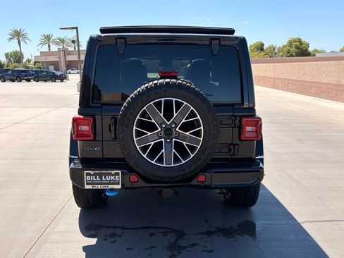 Used 2024 Jeep Wrangler High Altitude AWD/4WD image 8