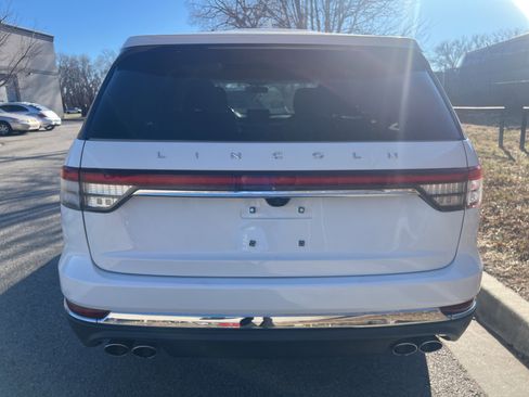 Used 2020 Lincoln Aviator Reserve w/ Equipment Group 201A image 6