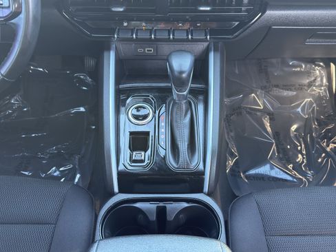 Used 2023 Chevrolet Colorado LT image 28