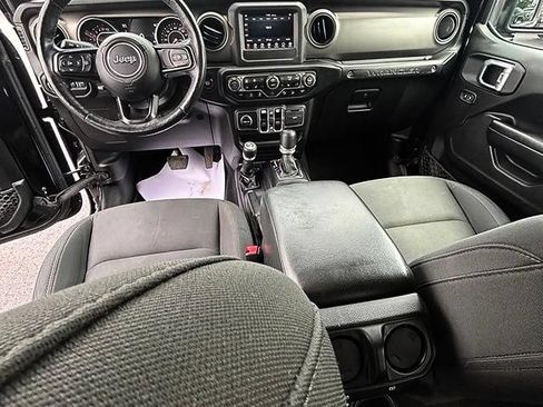 Used 2019 Jeep Wrangler Unlimited Sport S AWD/4WD image 3