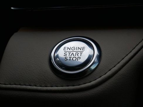 Used 2025 Lincoln Nautilus Reserve AWD/4WD image 26